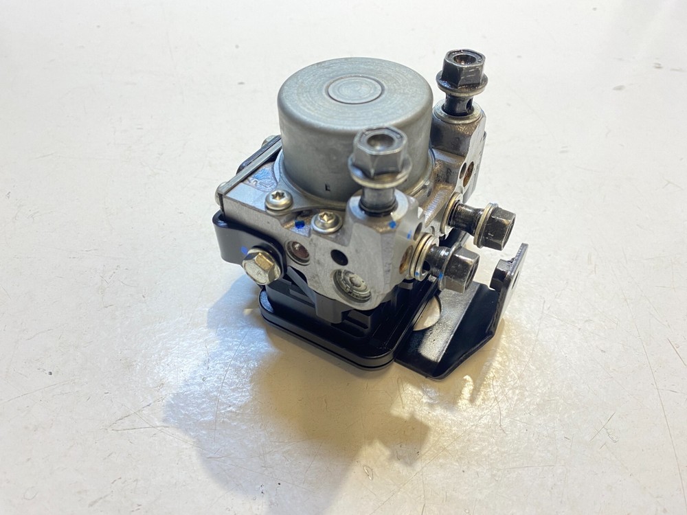 Kawasaki Z800 2013 - 2016 ABS Pump Control Unit