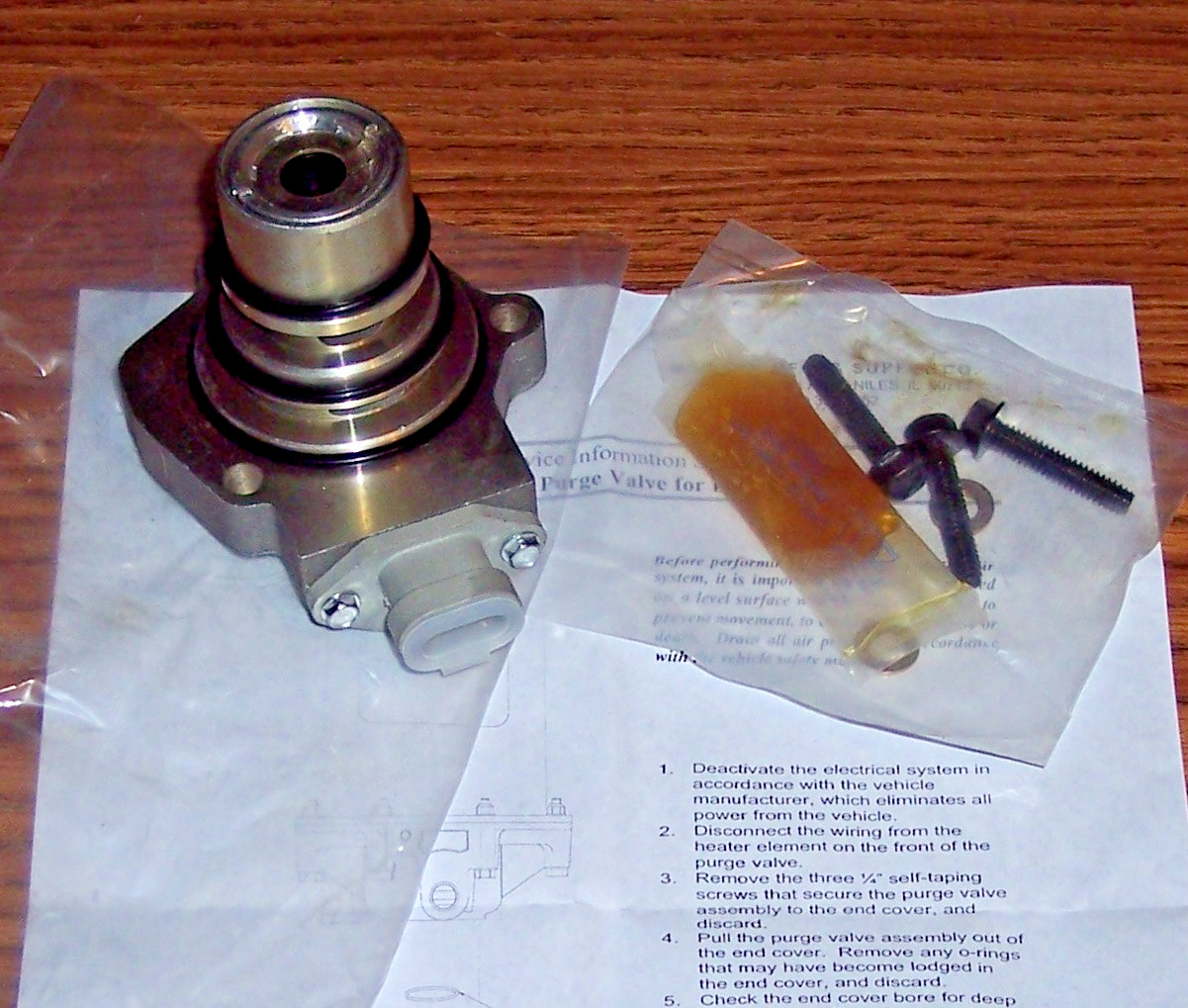 NEW MOHAWK MANUFACTURING 24V PURGE VALVE FOR BENDIX AD-9 AIR DRYER~G1012638-1