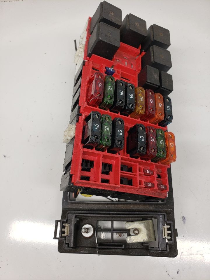 Used Fuse Box Engine fits: 1999 Ford E350 VAN Grade A
