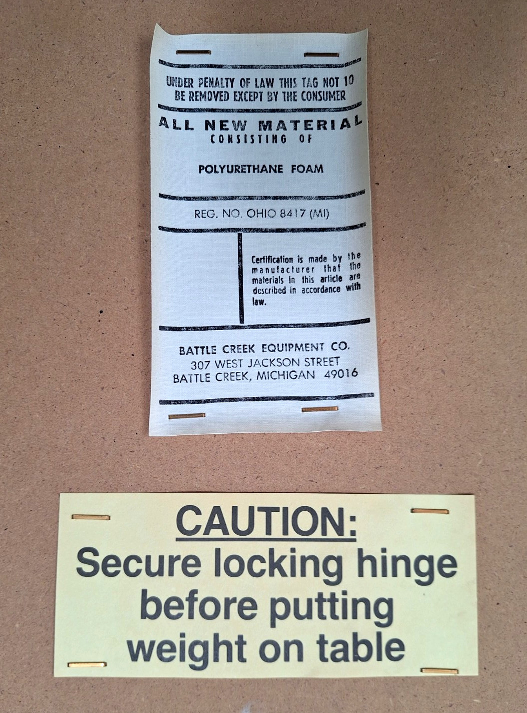 Battle Creek Portable Massage Table 042 Aluminum Legs w/ Carry Case pre-owned