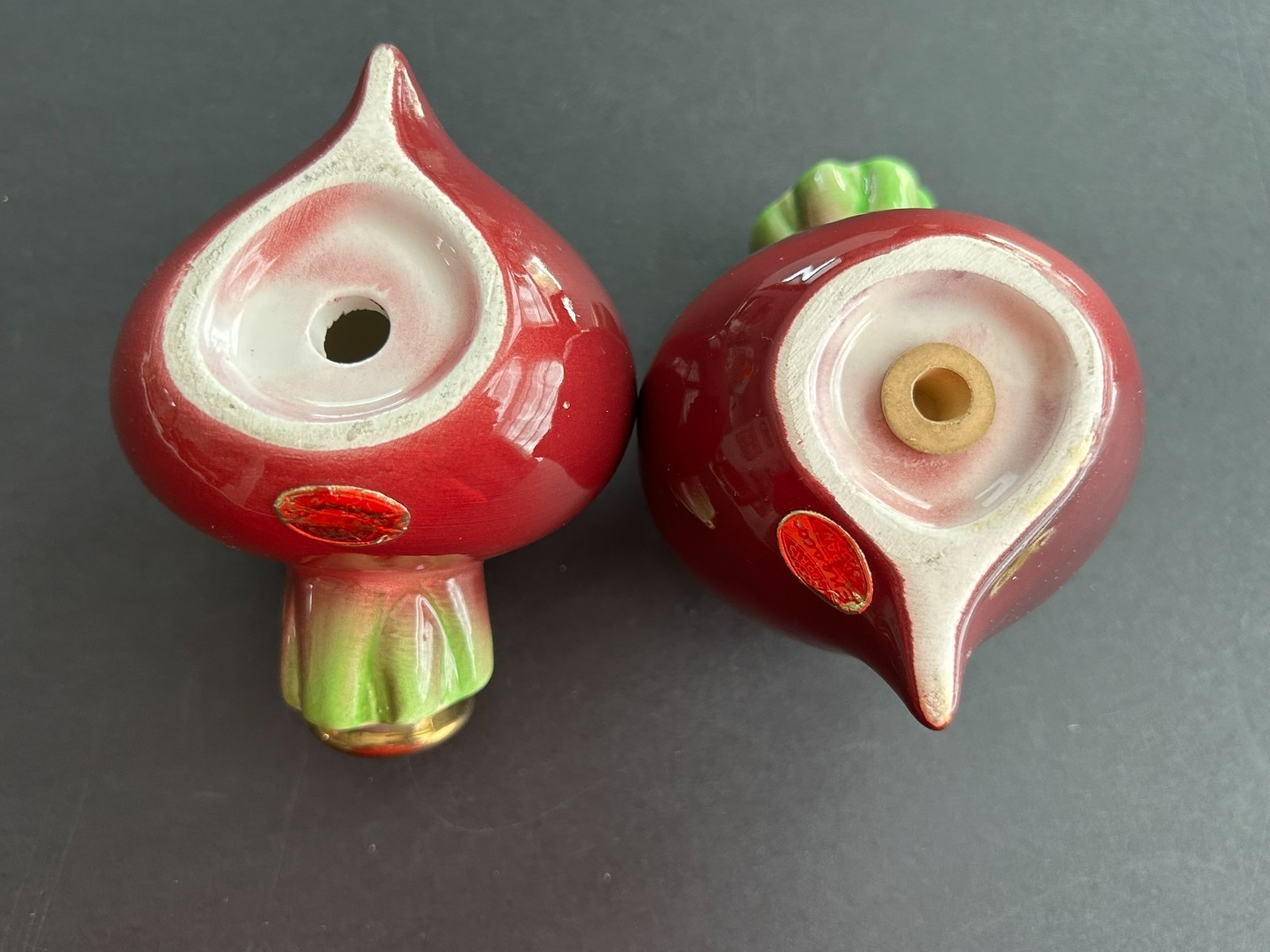 Vintage Enesco Ceramic Salt & Pepper Shakers Red/Pink Beets 2.25" x 4"