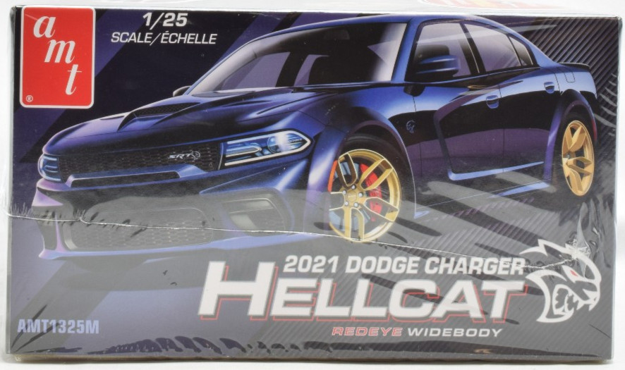 AMT 2021 Dodge Charger Hellcat Redeye Widebody 1:25 Plastic Model Car Kit 1325