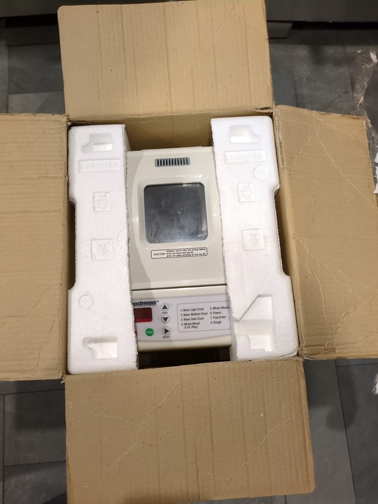 Breadman TR-440 Bread Maker 1.5 Pound Loaf Non Stick