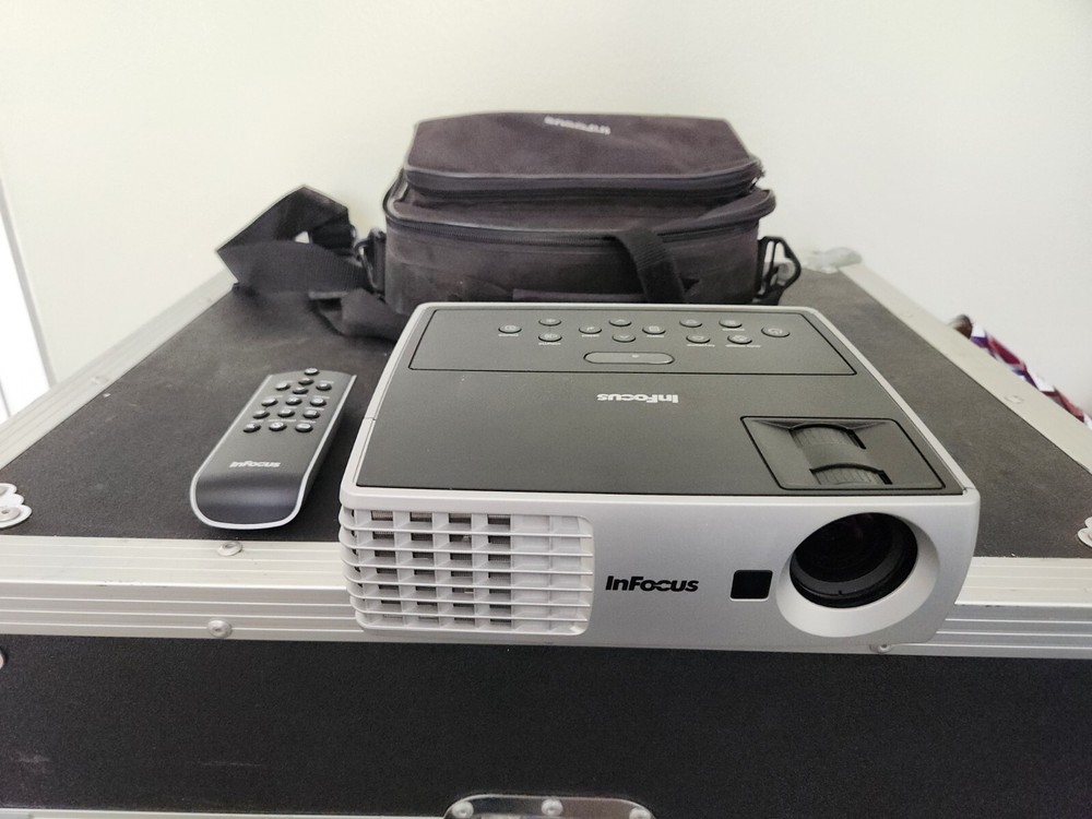 Infocus IN1100 Projector