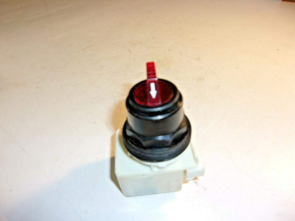 Schneider Electric 9001KM38LR Light Module 120V Red