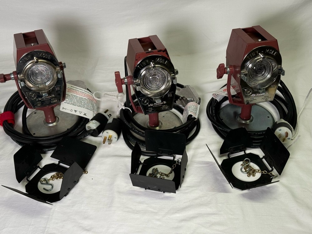 Mole Richardson Tiny-Mole light & round floor stand