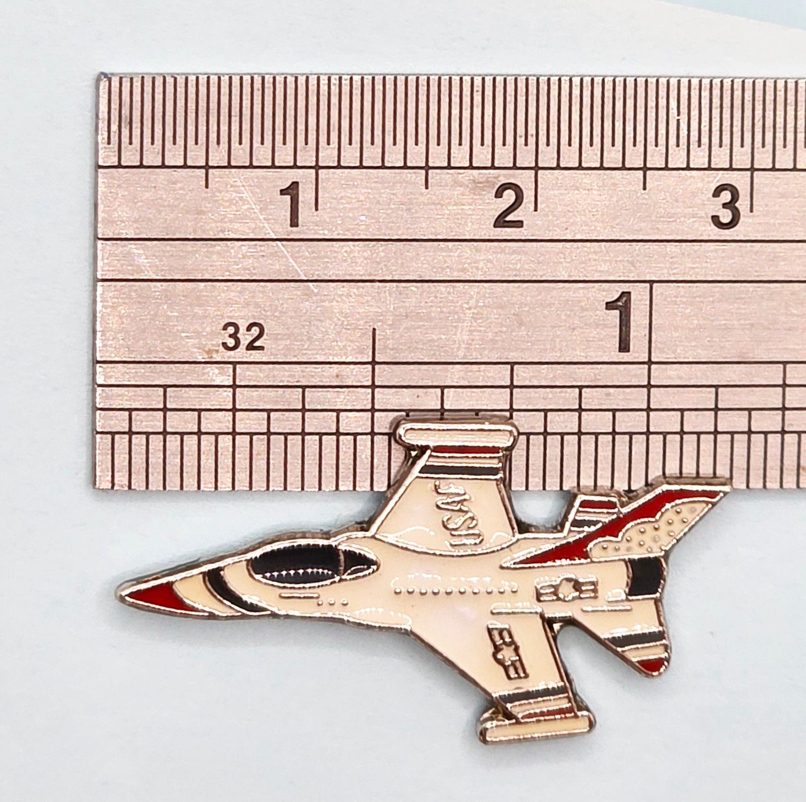 USAF Thunderbirds F-16 Fighting Falcon Pin