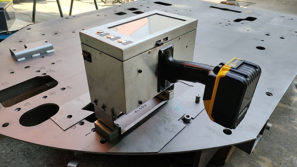 Handheld Dot Peen Marking Machine VIN Code Chassis Number Metal Printer 150*40MM