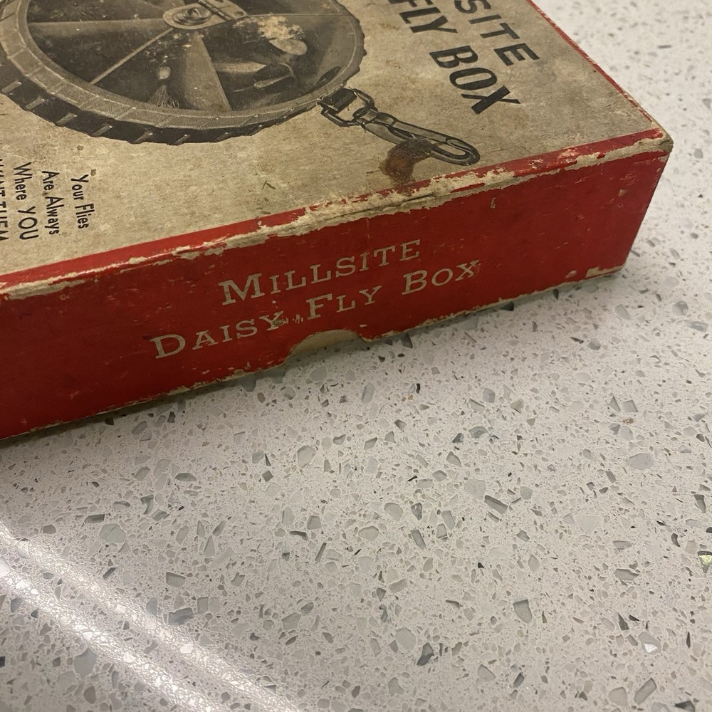 Millsite Daisy Fly Box In Original Box With 25+ Fly