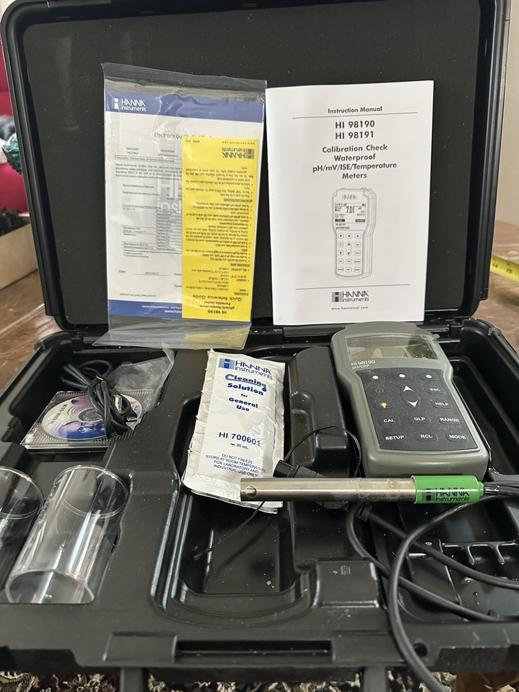 Hanna HI98190 Waterproof Portable pH/ORP Meter Kit w/ One Probe, Case & Accessor