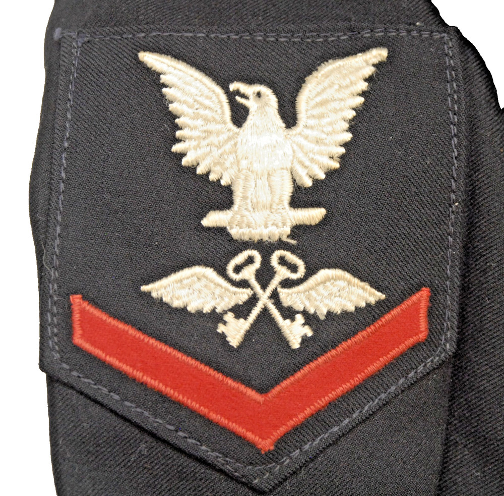 ID'd WWII U.S. NAVY CRACKER JACK UNIFORM, HAT, BELT, DOG TAG, PHOTO'S, CARDS