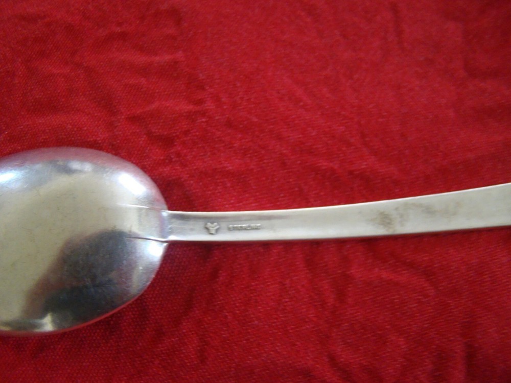 LUNT STERLING SILVER REGENCY SUGAR SPOON MONOGRAM T