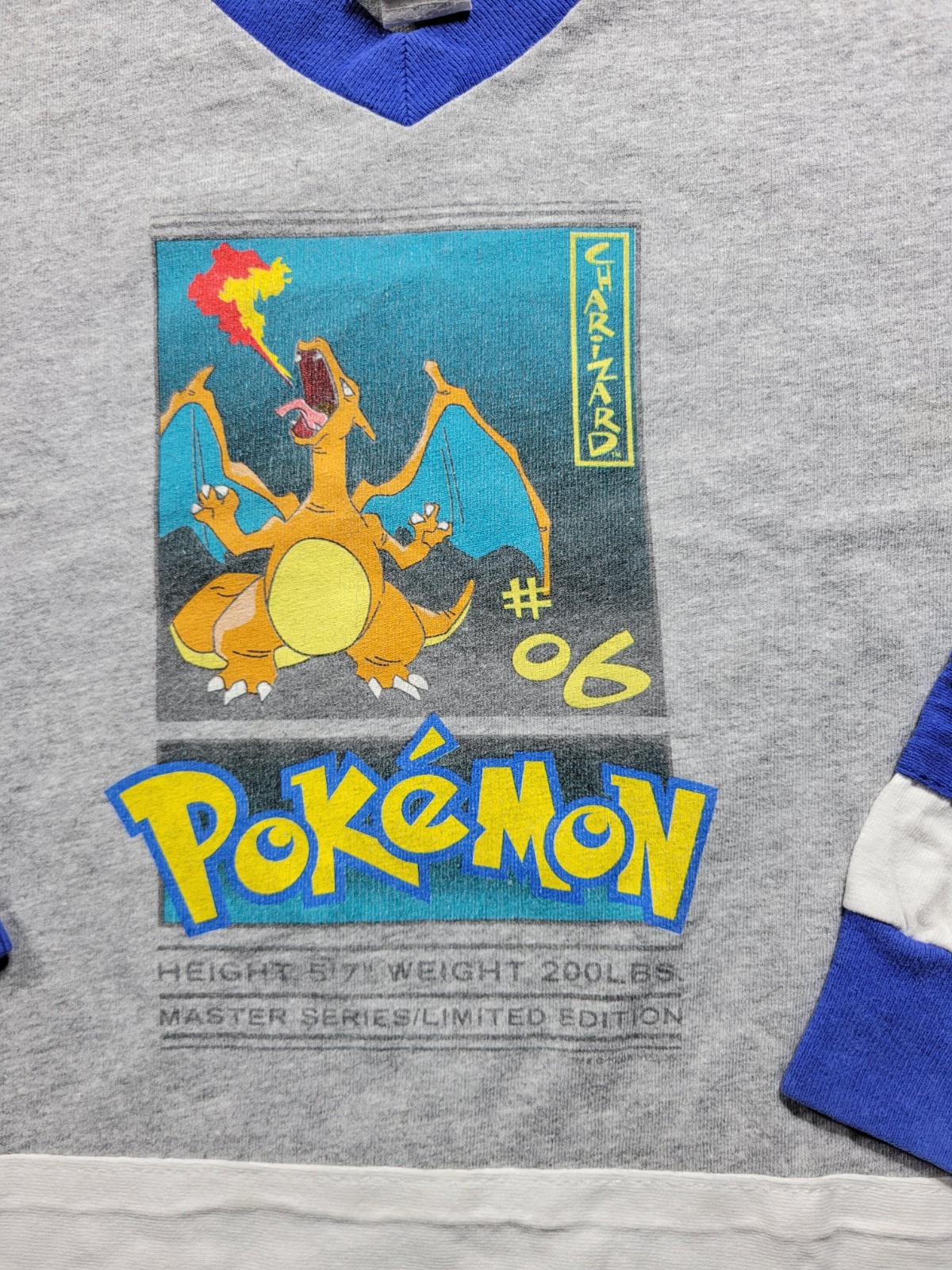 Vintage Pokemon Charzard Nintendo Long Sleeve T-Shirt Size Youth Small