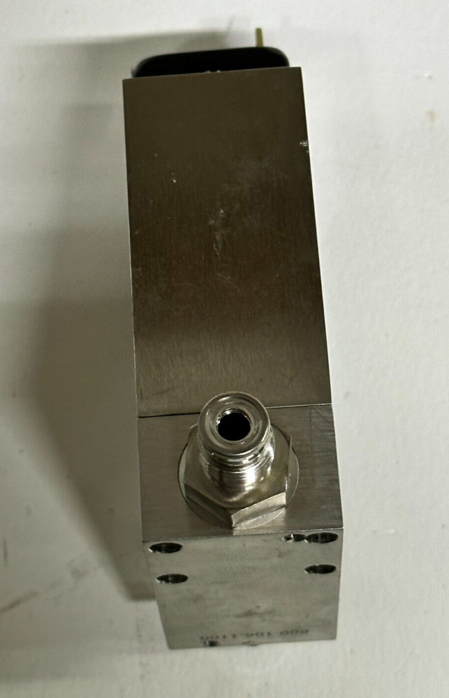 Unit Instruments, UFC-1100A, Mass Flow Controller, 1.5 SLM GAS He