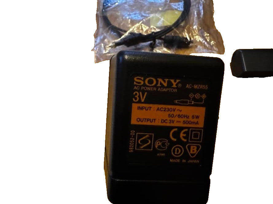 Sony MiniDisc Walkman MZ-R90