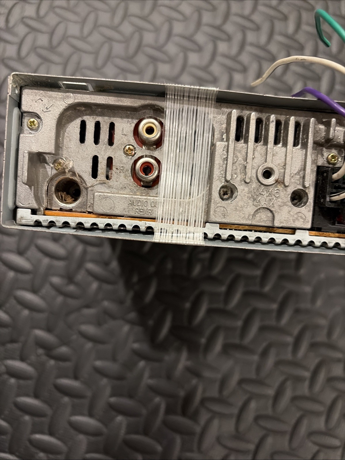 Sony In Dash CDXL350 FM/AM Compact Disc Player Car Stereo w/Detachable Faceplate