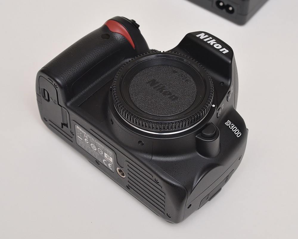 Nikon D3000, Shutter count534, The last Nikon CCD camera