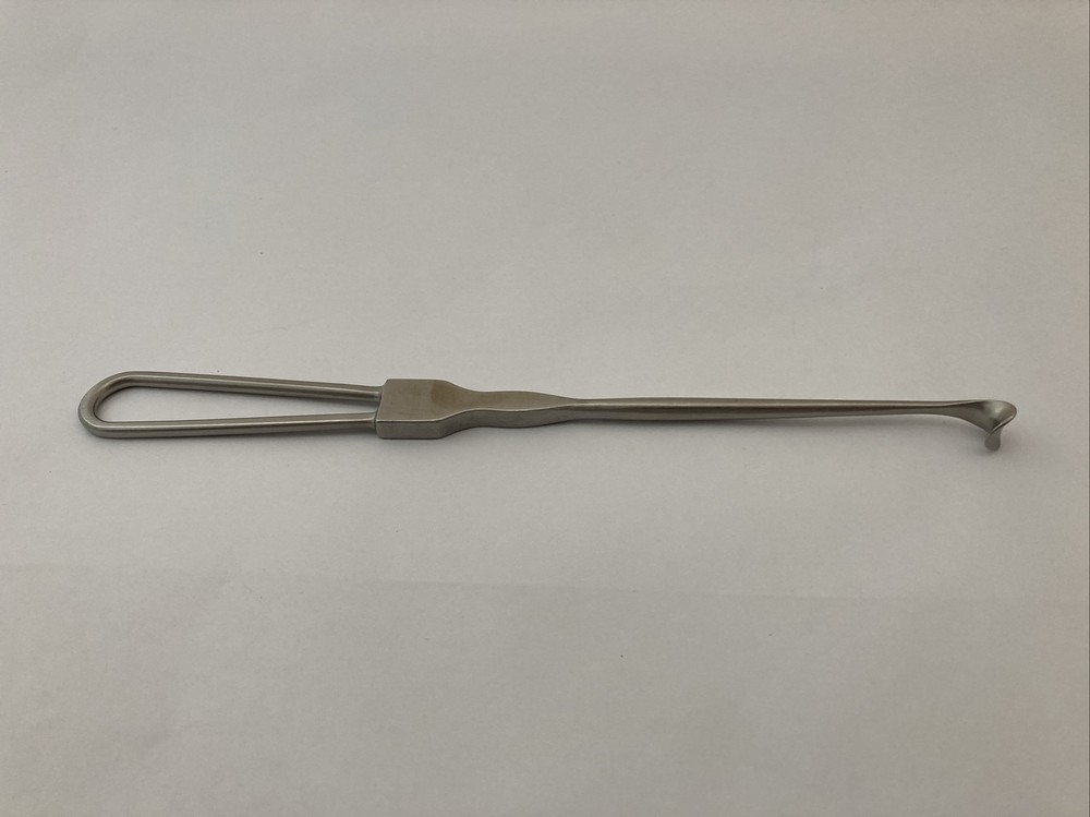 V. Mueller NL1003 Cushing Retractor