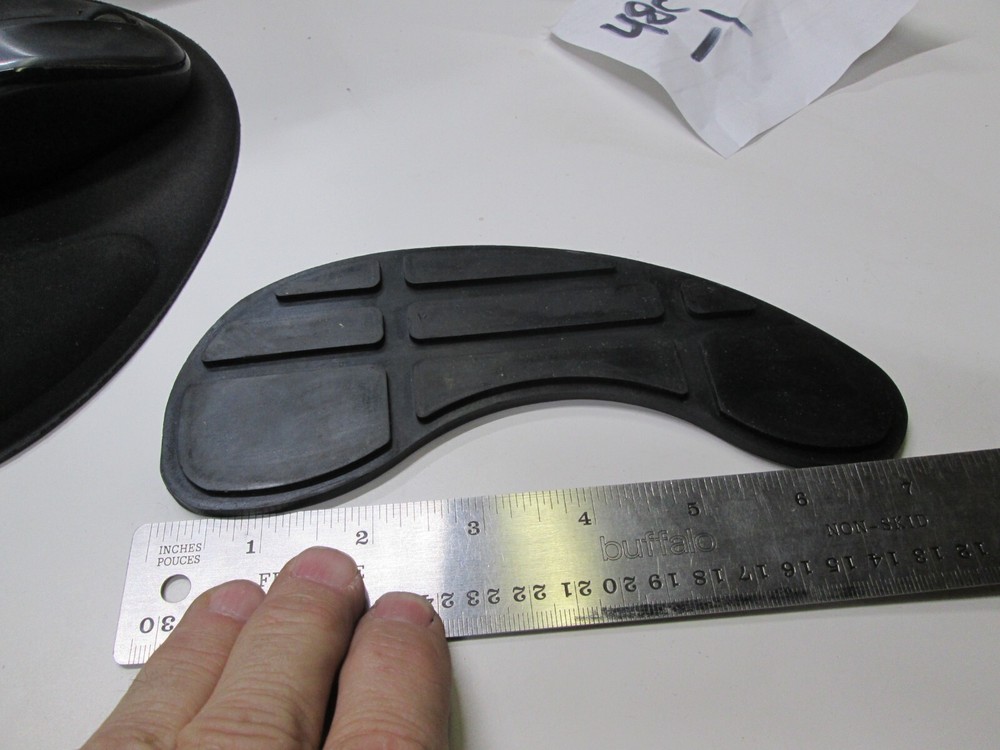 ROADKROME SMALL CURVED FLOORBOARD REPLACEMENT RUBBER SET - GETS THREE SETS