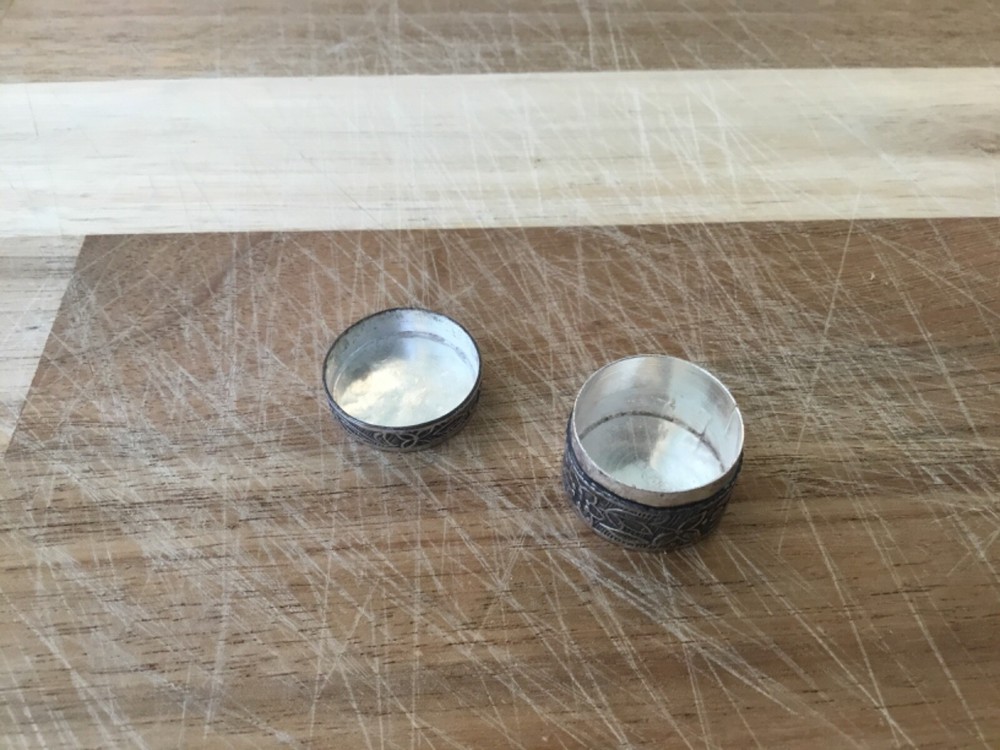 Exquisite Continental 800 Solid Silver Pill Box with Floral Decoration