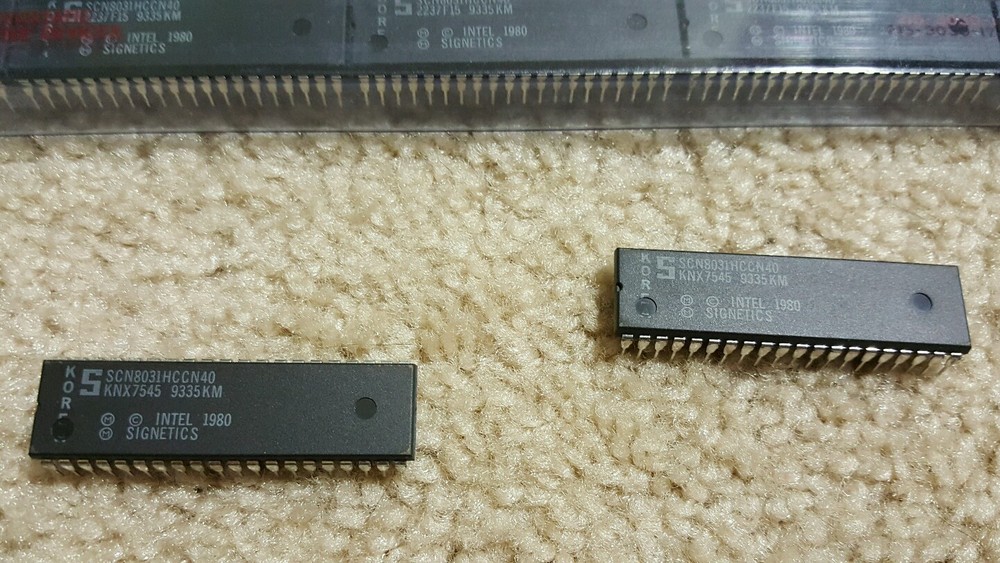 SCN8031HCCN40 8 bit microcontroller intel signetics NOS