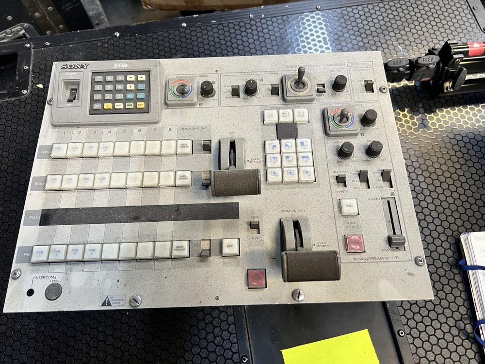 SONY Video Switcher /Special Effects Generator/ MODEL SEG-2550