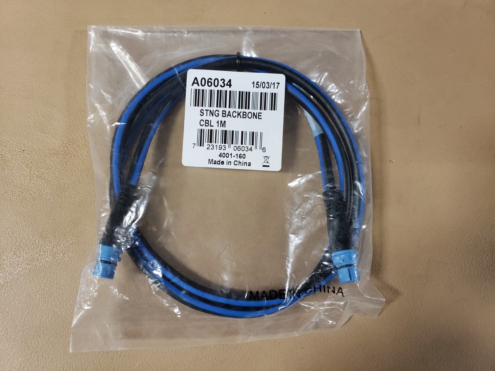 RAYMARINE #A06034 –  1M BACKBONE CABLE FOR SEATALK