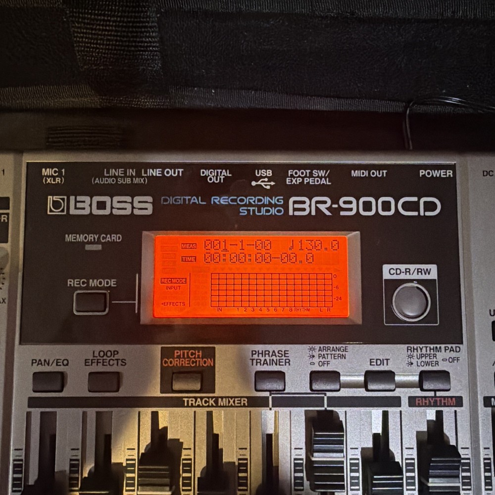 BOSS BR-900CD Digital Studio Multi Track Recorder Power Tested Working