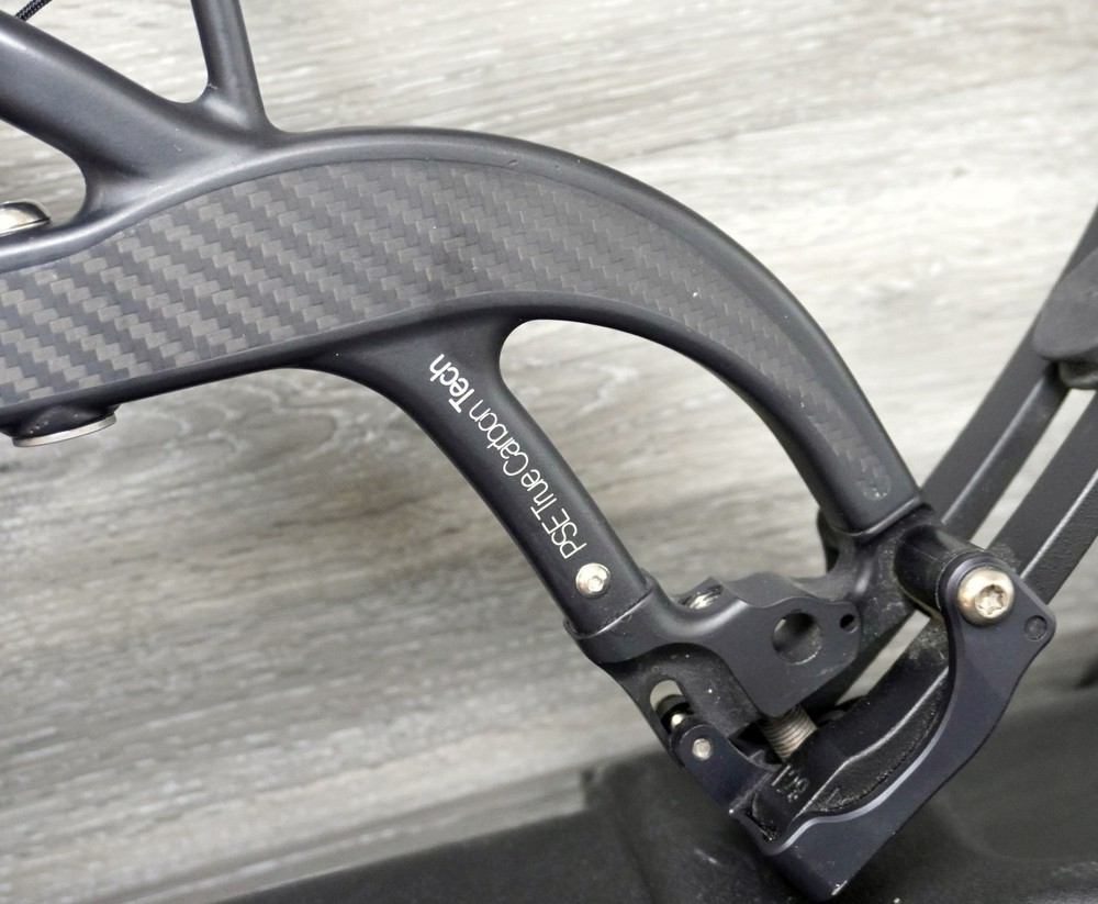 PSE Carbon Air compound bow w/Protective Case