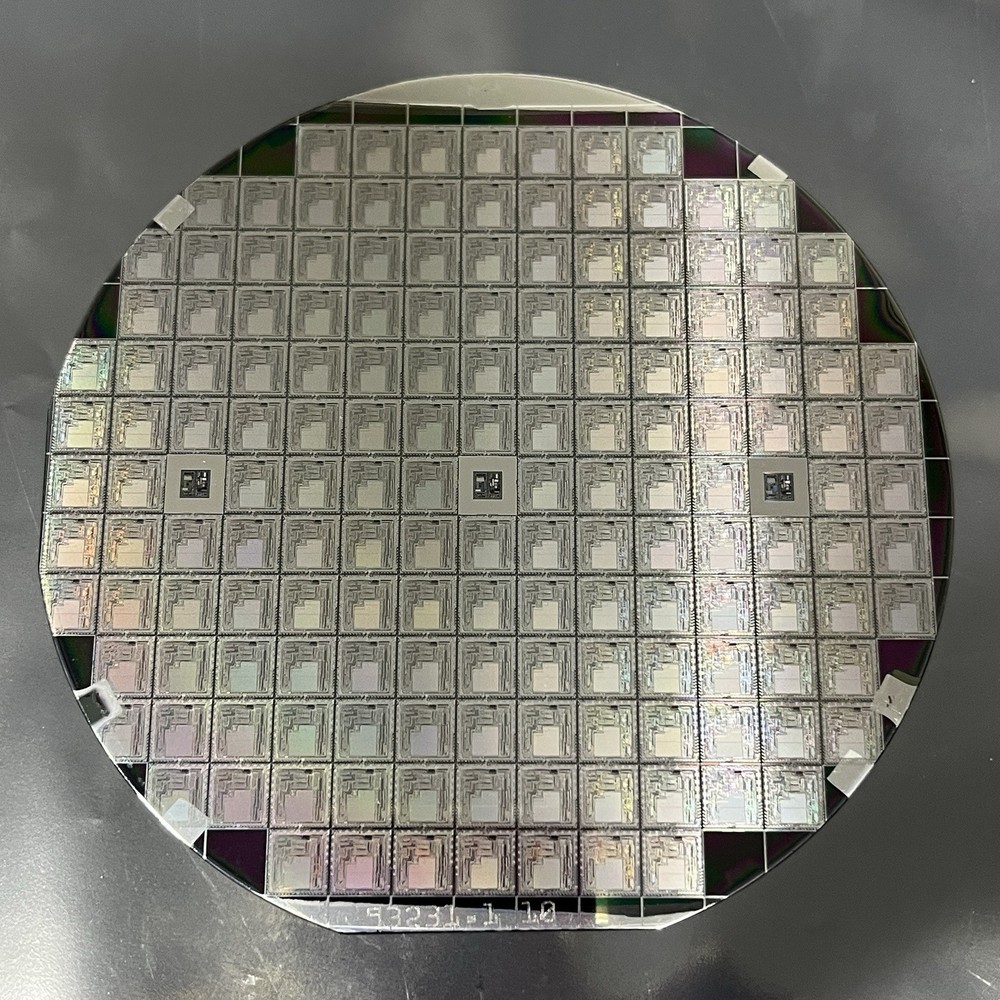 4 Inch Silicon Wafer With Die Containing Distinguishable Microstructures
