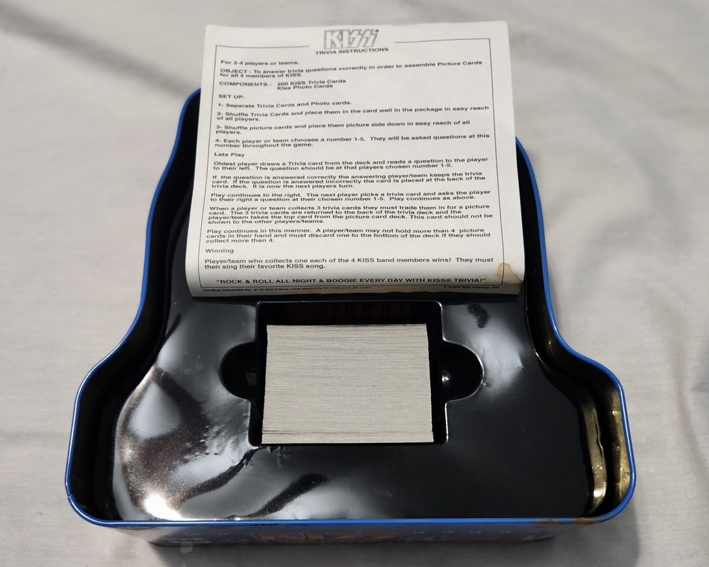 Kiss 2003 Trivia Game Tin 200 Cards! Good shape!