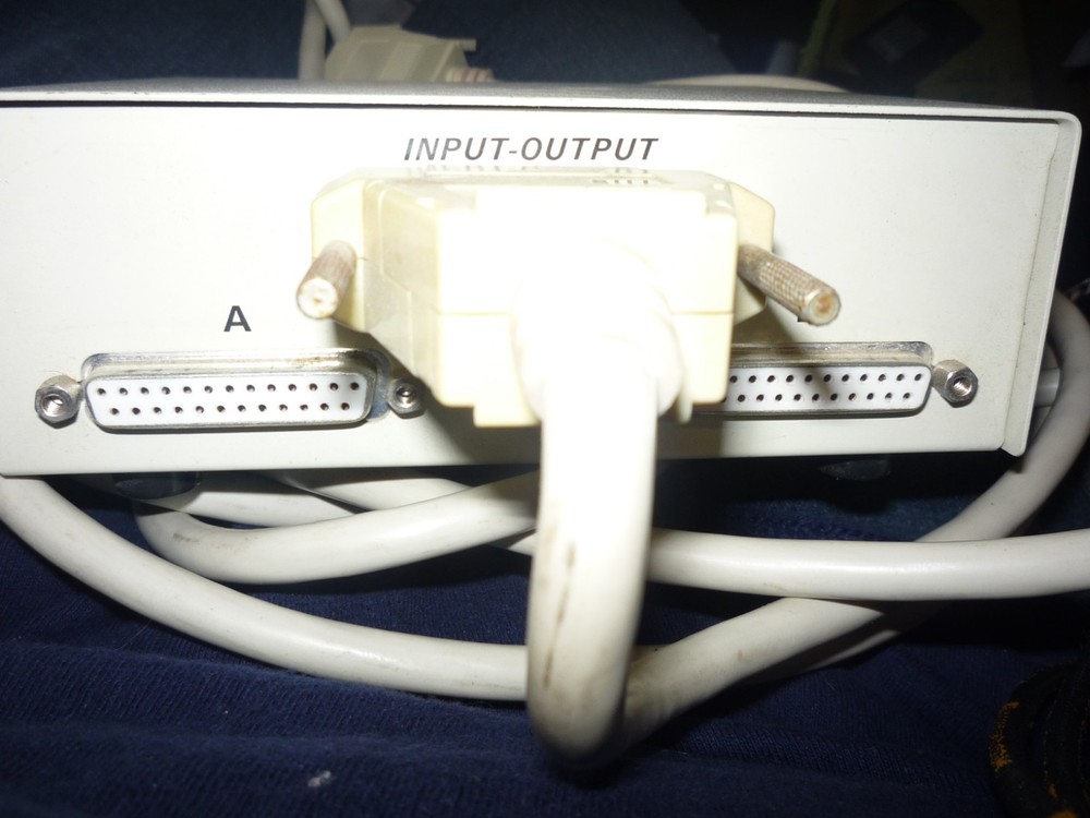 VTG Data Transfer Switch - A/B with Cable