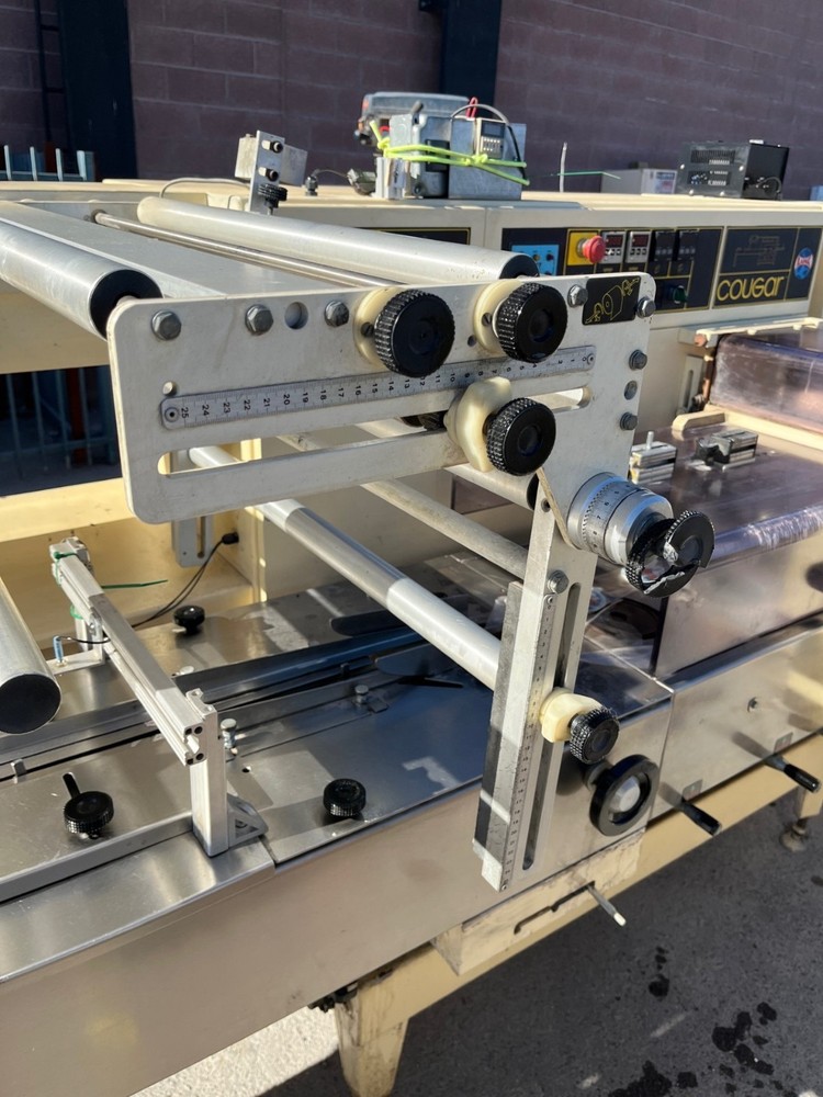horizontal Flow wrap machine, flow wrapper packaging machine,flow wrappingsystem