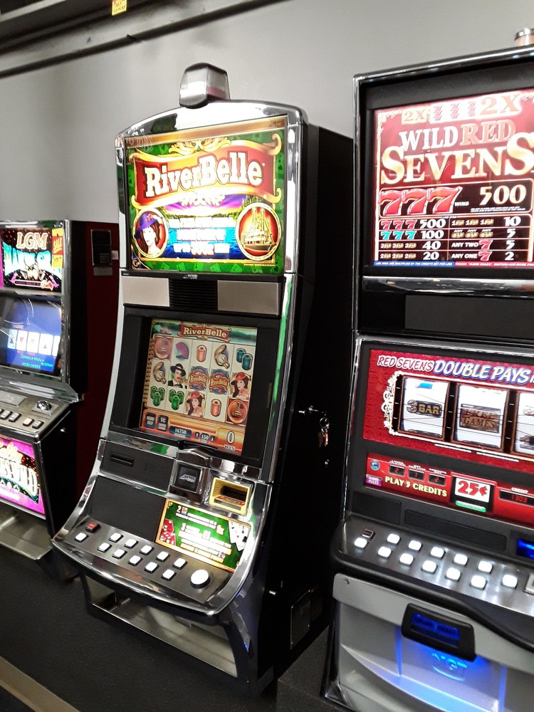River Belle by Williams Slot Machine
