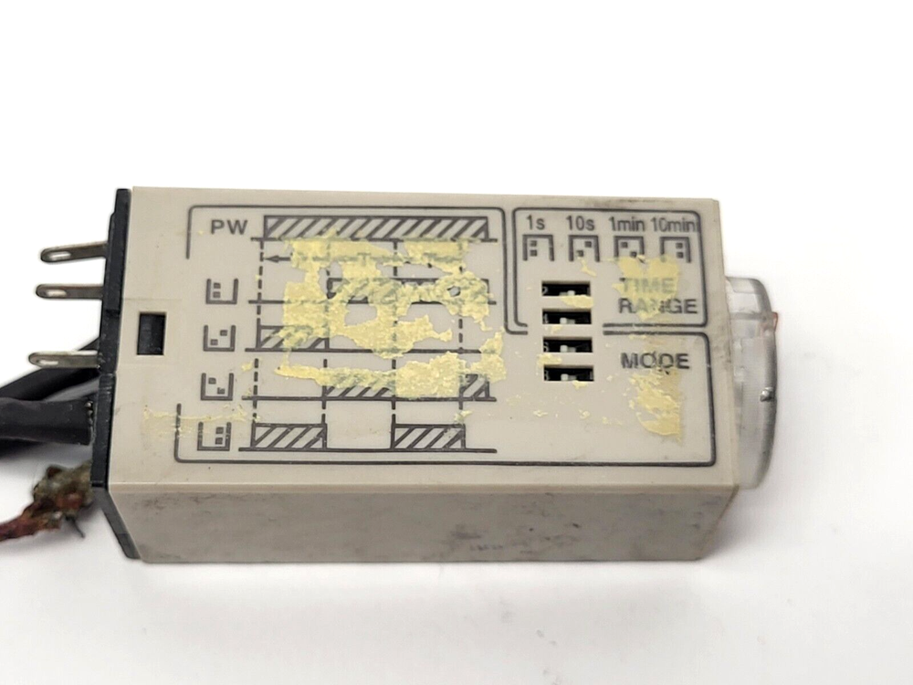 Omron H3YN-2 Time Delay Relay 250V