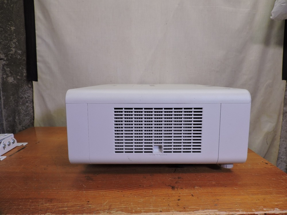 Panasonic PT-EZ570U projector 5000 Lumen projector with remote & ceiling mount#4