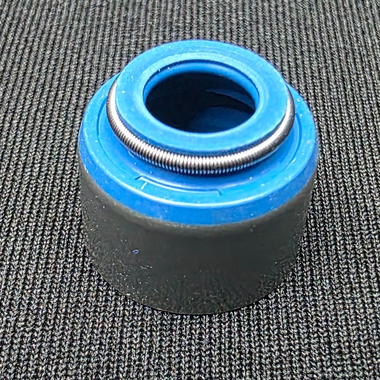 .530"x 11/32" Viton Valve Stem Seals-Metal Clad, .670" OD, SBC, BBC, SBF, SET/16