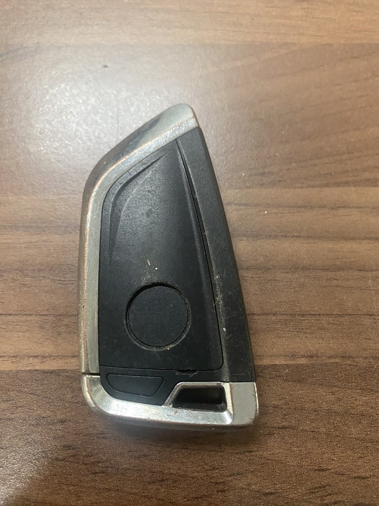 VW 3 BUTTON REMOTE  KEY FOB USED