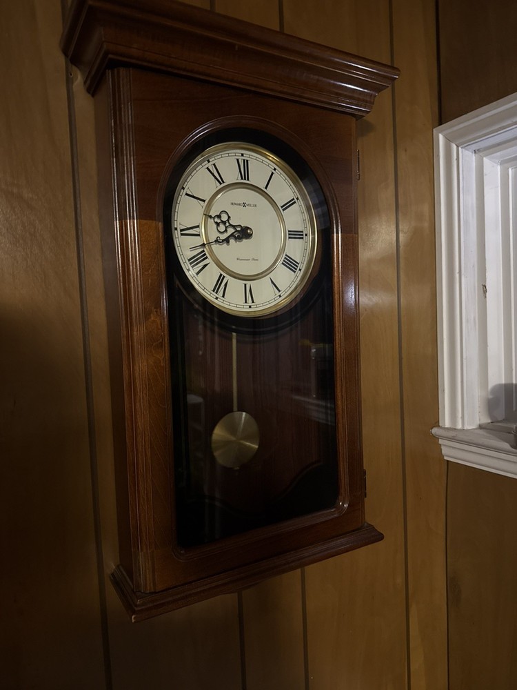 Howard Miller Chiming Pendulum Wall Clock Model #613-164 - Excellent  Condition