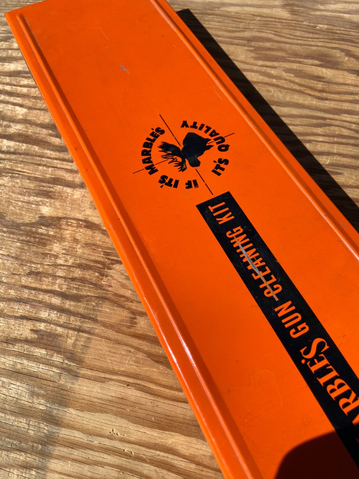 Old Vintage MARBLE'S GUN CLEANING KIT Metal Tin Box w/ Rod and some Accessories