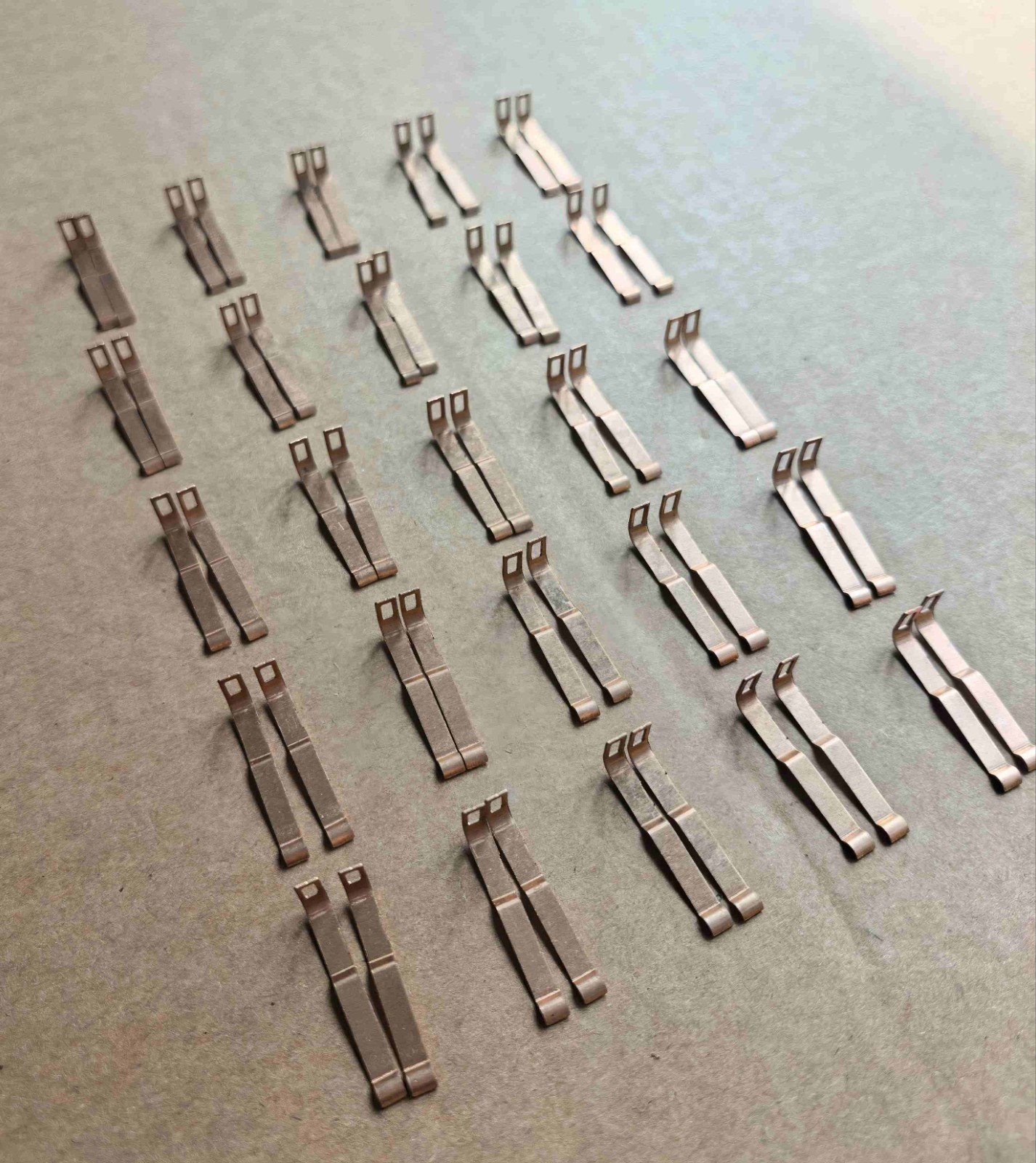 50 Pcs Pick up Shoes for HO Slot Cars Aurora T-Jet & AW ThunderJet Pure Copper