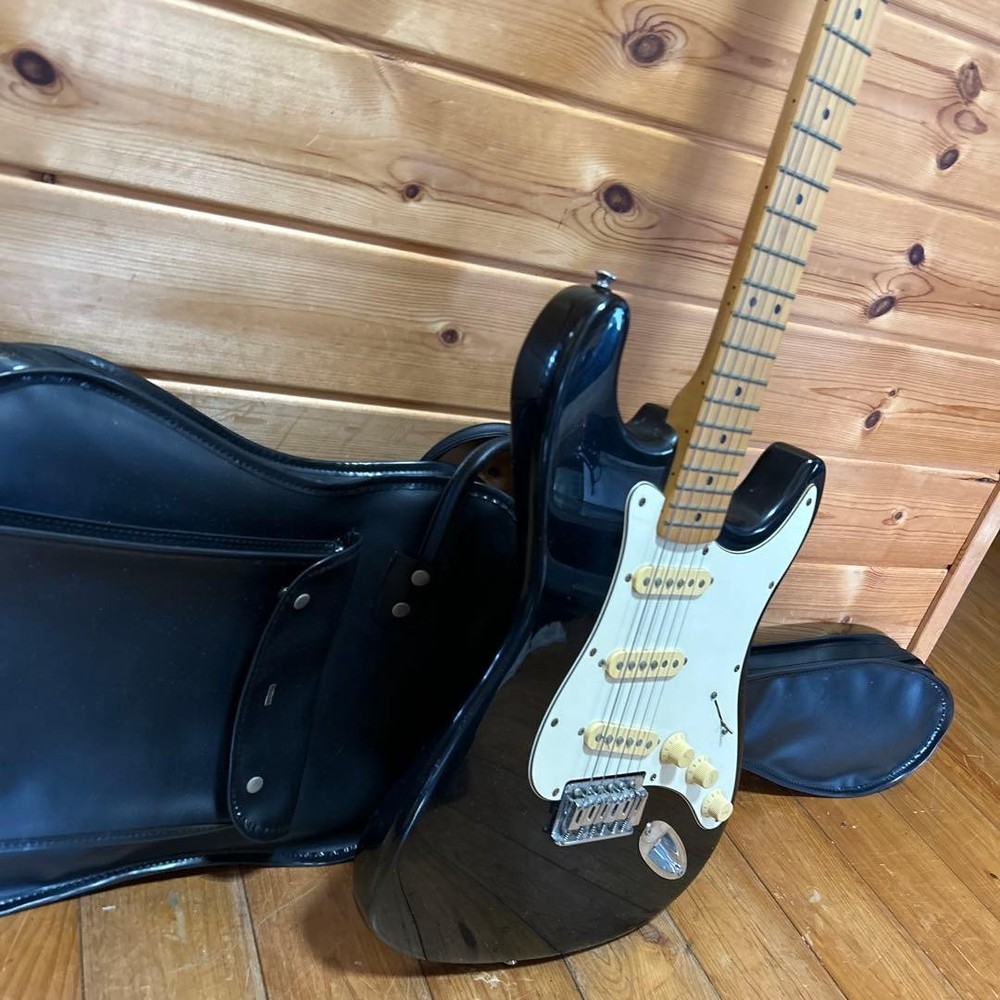 Mavis Ishibashi Custom Stratocaster