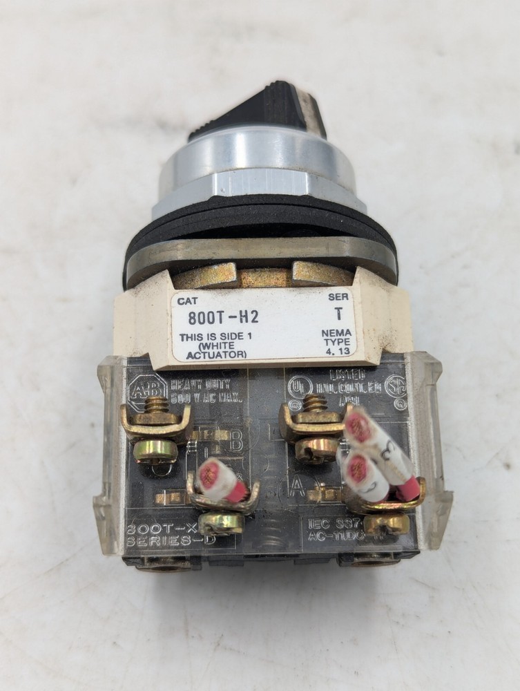 Allen Bradley 800T-H2 2-Position Selector Switch, Used