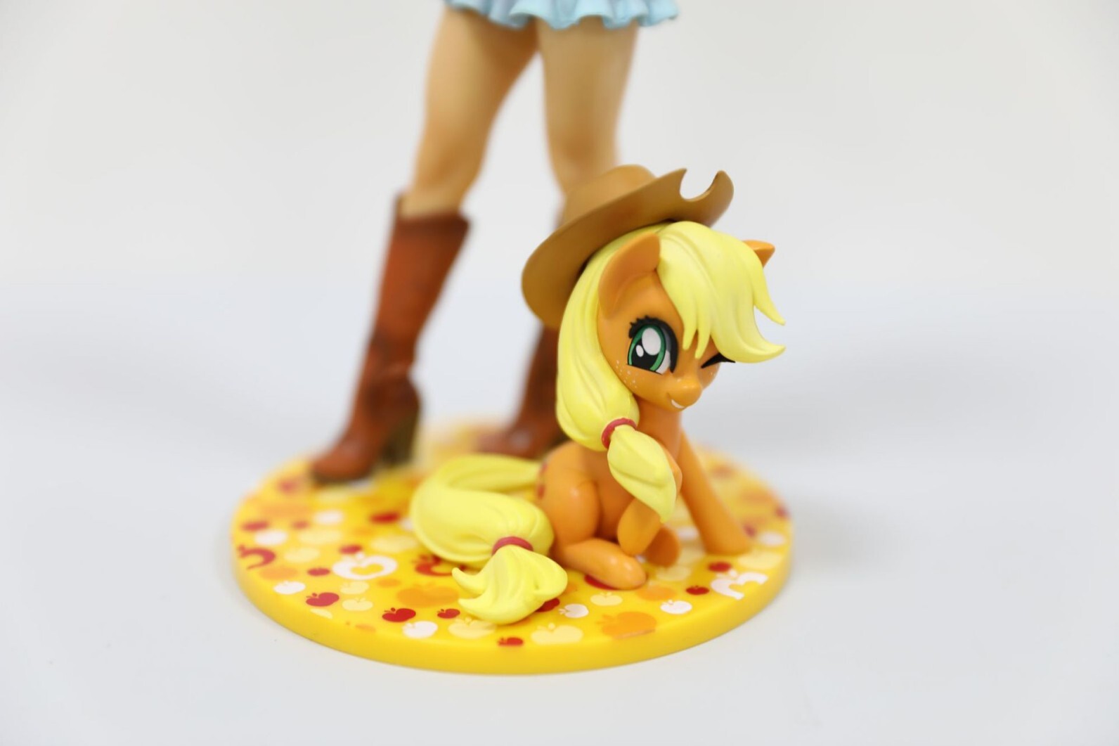 Apple Jack Action Figure My Little Pony Bishoujo Princess 8in Statue Unboxed