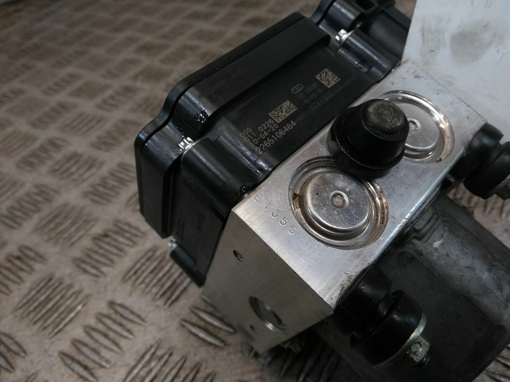 2011 BMW S1000RR ABS Pump 7726145