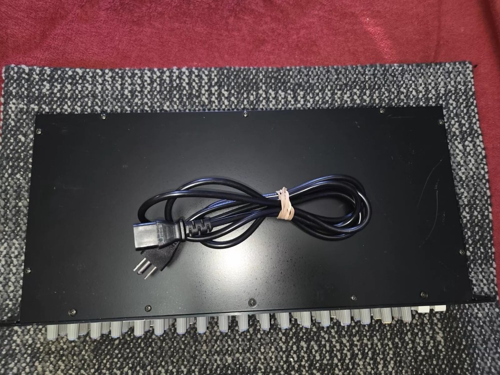 Samson PL1602 16 Channel Line Mixer