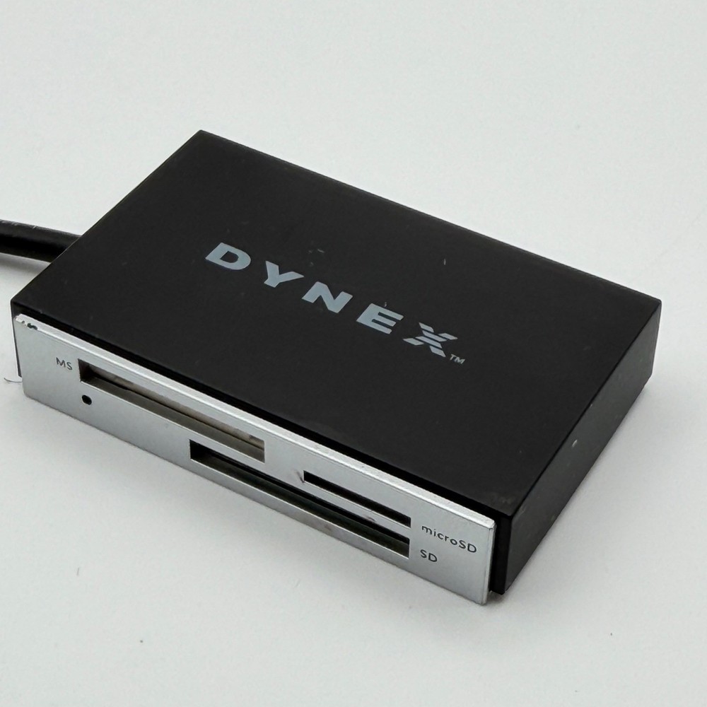 Dynex DX CR212 Compact USB Memory Card Reader MS SD MicroSD Black