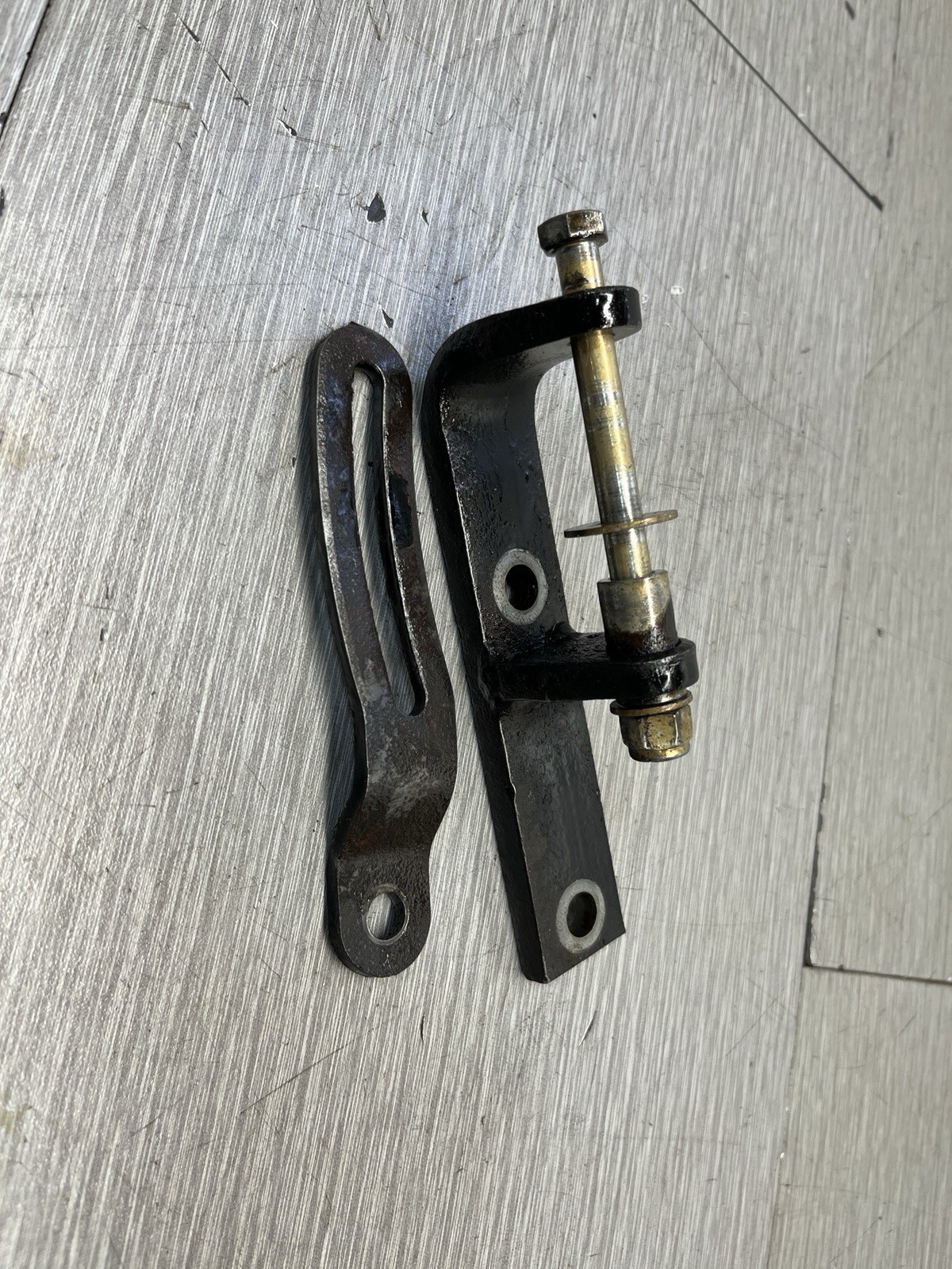 16738A1 Mercruiser 3.0 Alternator Bracket Alpha Adjuster 58333 SSV175