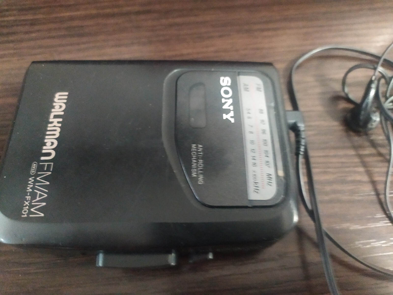 Vintage cassette player Sony Rare Doesn't work!