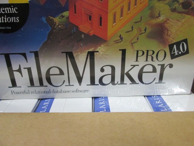 Claris FileMaker 4.0 Pro PC MAC CD Software Brand New Powerful Data Management!